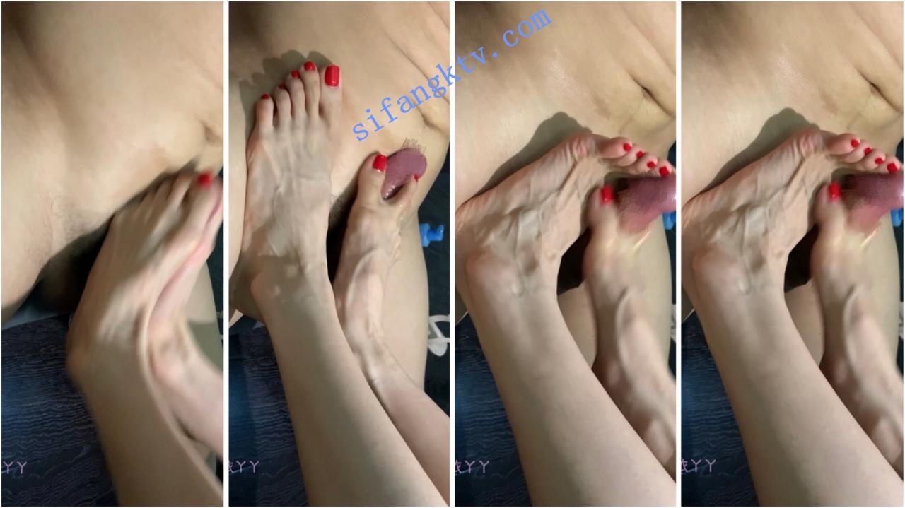 推特足交女神 依依 腿控足交私拍尺度第四弹 图 11