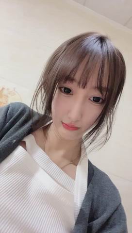 咕噜咕噜 次浴室自拍人气小仙女粉穴美乳特写绝美佳人 图 01