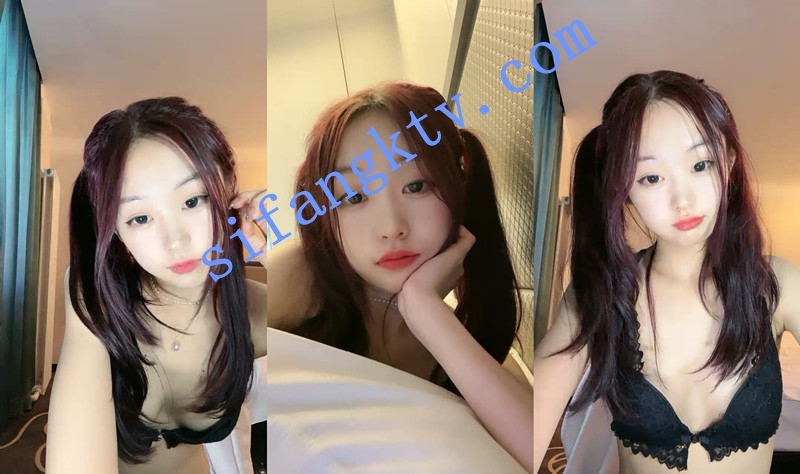 ♥️ 校园女神~ 小吻 双马尾开档黑丝翻开洞穴~心动 图 04
