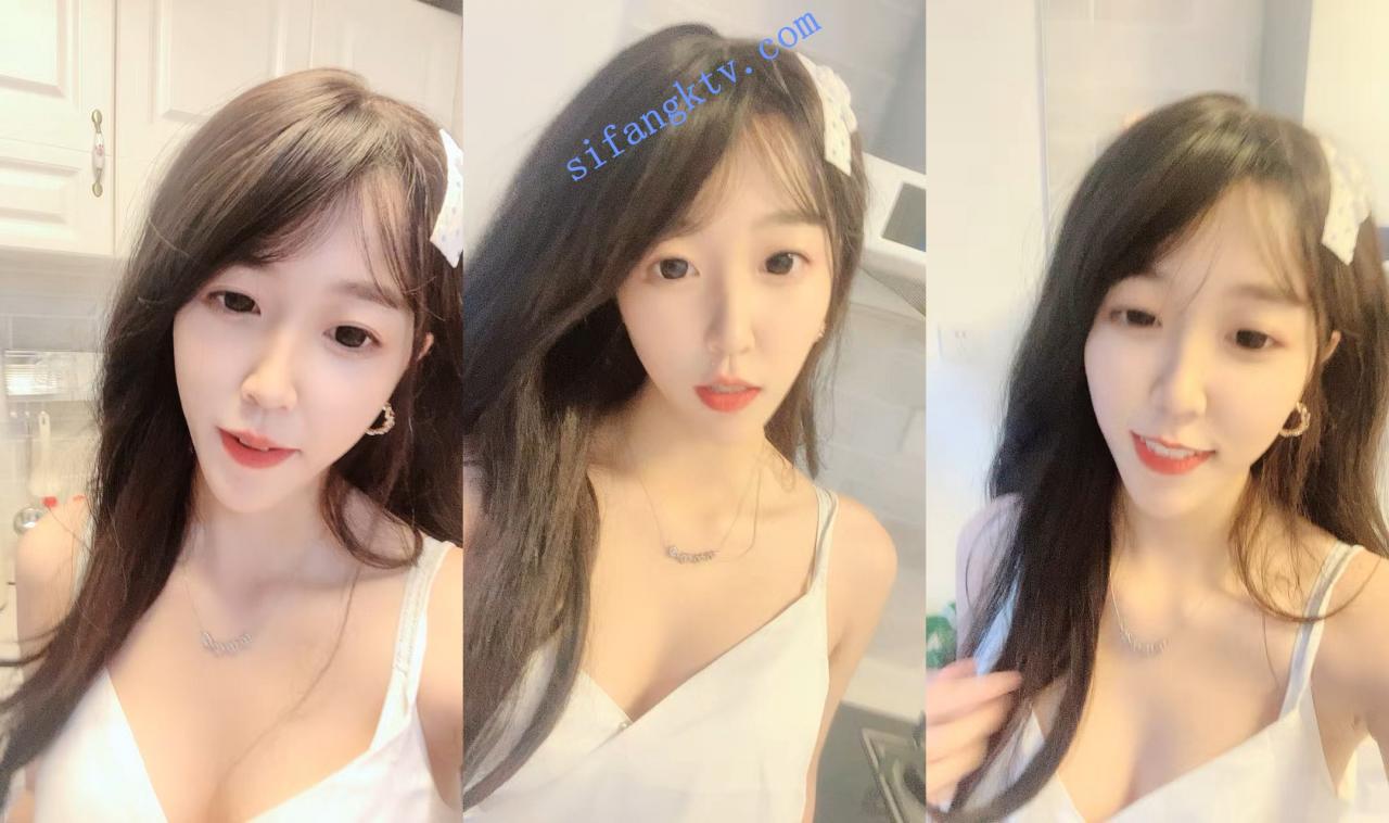 ♆ 一叶页 高颜值女神~高价收费房~露胸露毛~尺度不大 图 01