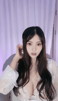 超高颜值超正妹主播 白皙美乳肥嫩翘臀若隐若现 可爱性感.. 图 03
