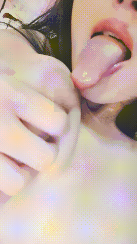 ❤️极品骚舌女神 安老师 大奶翘臀道具自慰长舌舔奶 图 03