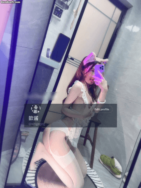 推特 韵酱 极品蜜桃臀女神 各种姿势啪啪 后入被内射 图 05
