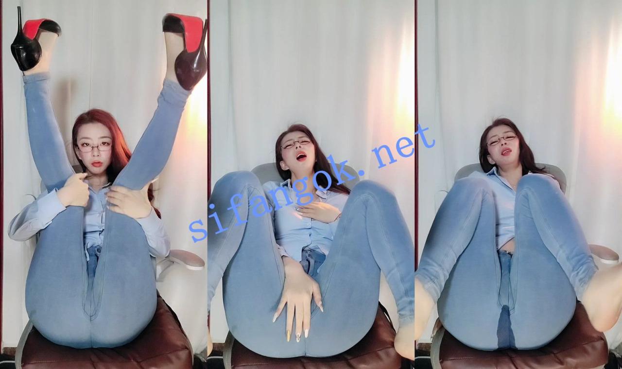 ⚡ 核弹! 奈雪 性感超绝大长腿女神!居然尿裤子! 图 03