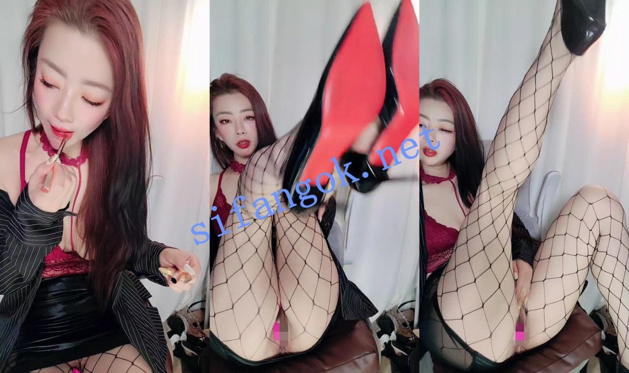⚡ 核弹! 奈雪 性感超绝大长腿女神!居然尿裤子! 图 07