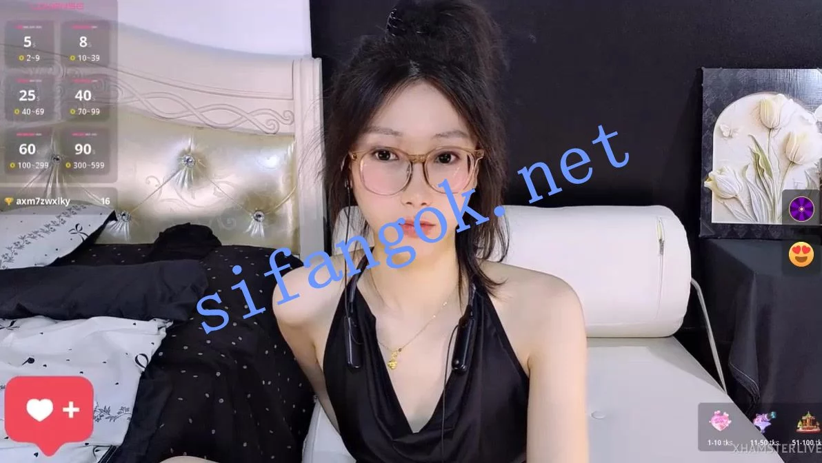 ❤❤❤ST新晋新秀女神，Stripchat【Queenbb88】劈叉大长腿开撸了