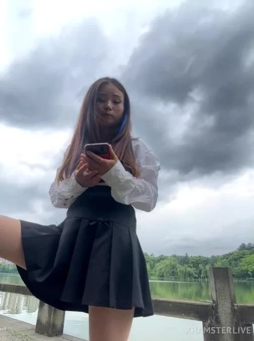 ❤❤❤ST户外喷水,Stripchat! luna-sisi 公园里坐着桥上自慰 图 18