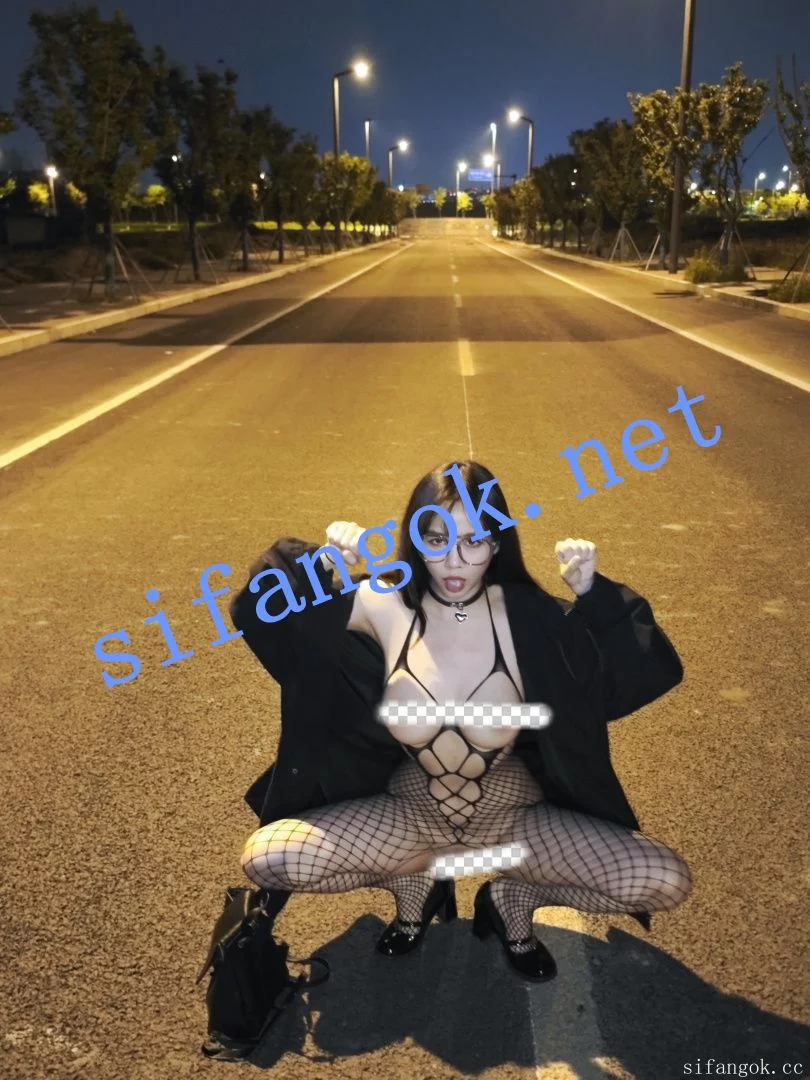 推特网黄♀️Ceasonshot 户外+露出 未流出大合集 极品反差母狗 图 05