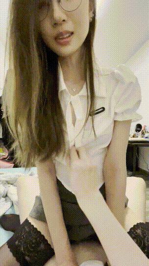 极品反差美女,白嫩露脸口交女上位女仆装太诱惑了 图 04